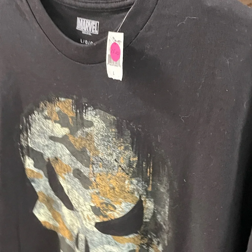 Marvel Black and Gray Punisher Tee - Picture 3 of 4